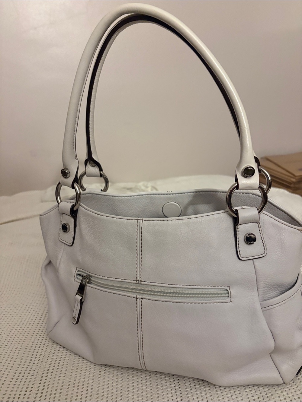 Tignanello Cream Leather Shoulder Bag with Front Zip Pocket
